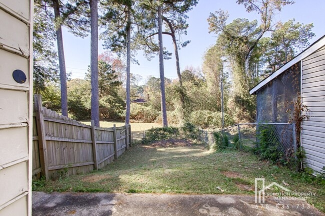 Building Photo - 5740 Old Gordon Rd