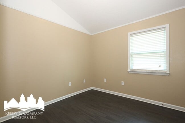 Building Photo - 6333 Raible Dr