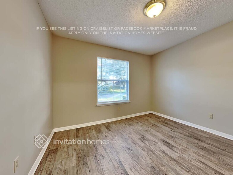 Building Photo - 8844 Ivymill Pl S