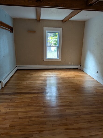 Building Photo - 1730 Hubbard Ave