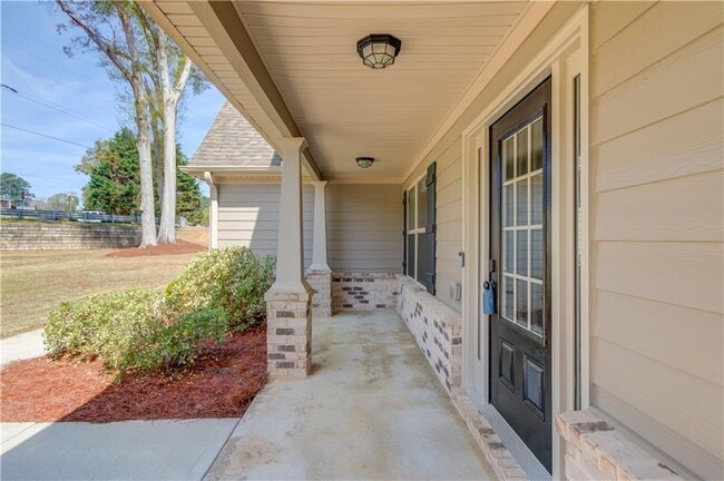 Building Photo - 13 Creekside Dr