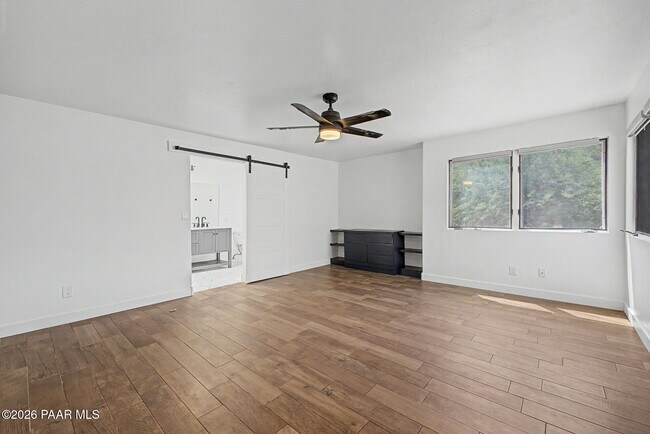 Building Photo - 504 S Stephanie Loop
