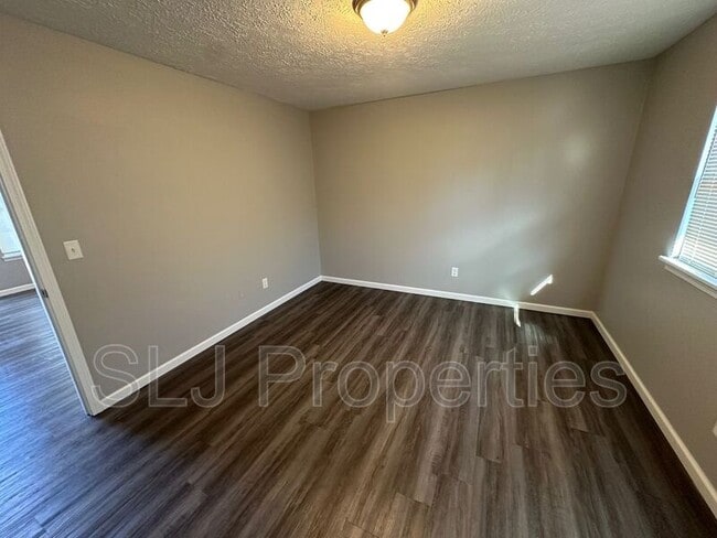 Building Photo - 218 Watt St