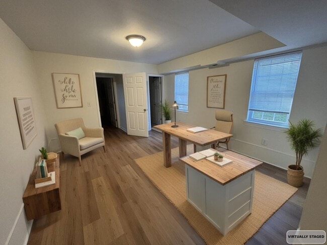 Building Photo - 3 Bed 3 Bath Garage Apartment Home