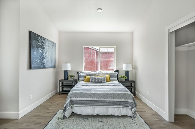 Building Photo - *SPECIAL REDUCED SECURITY DEPOSIT* New 2 Bed/1 Bath Duplex Apartment with Two Car Garage - Westsi...