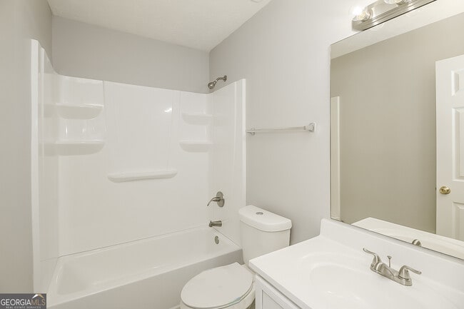 Building Photo - 358 Autumn Lake Dr