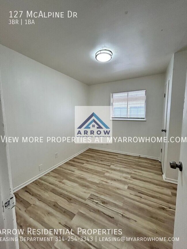 Building Photo - 127 McAlpine Dr-