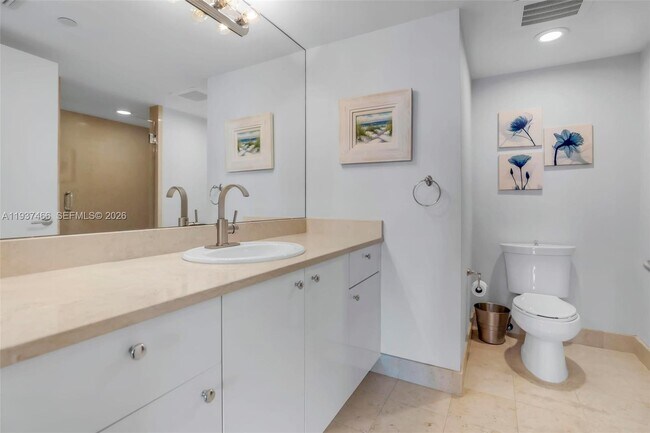 Building Photo - 20000 E Country Club Dr