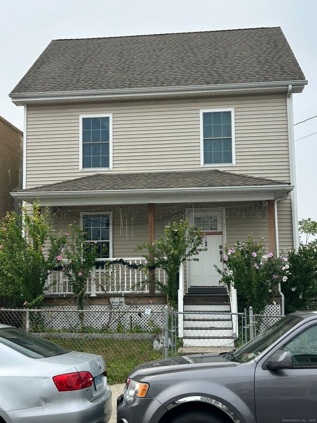 Primary Photo - 325 Center St