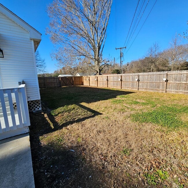 Building Photo - 1007 LA-20