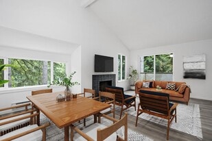 Building Photo - Rai Apartments