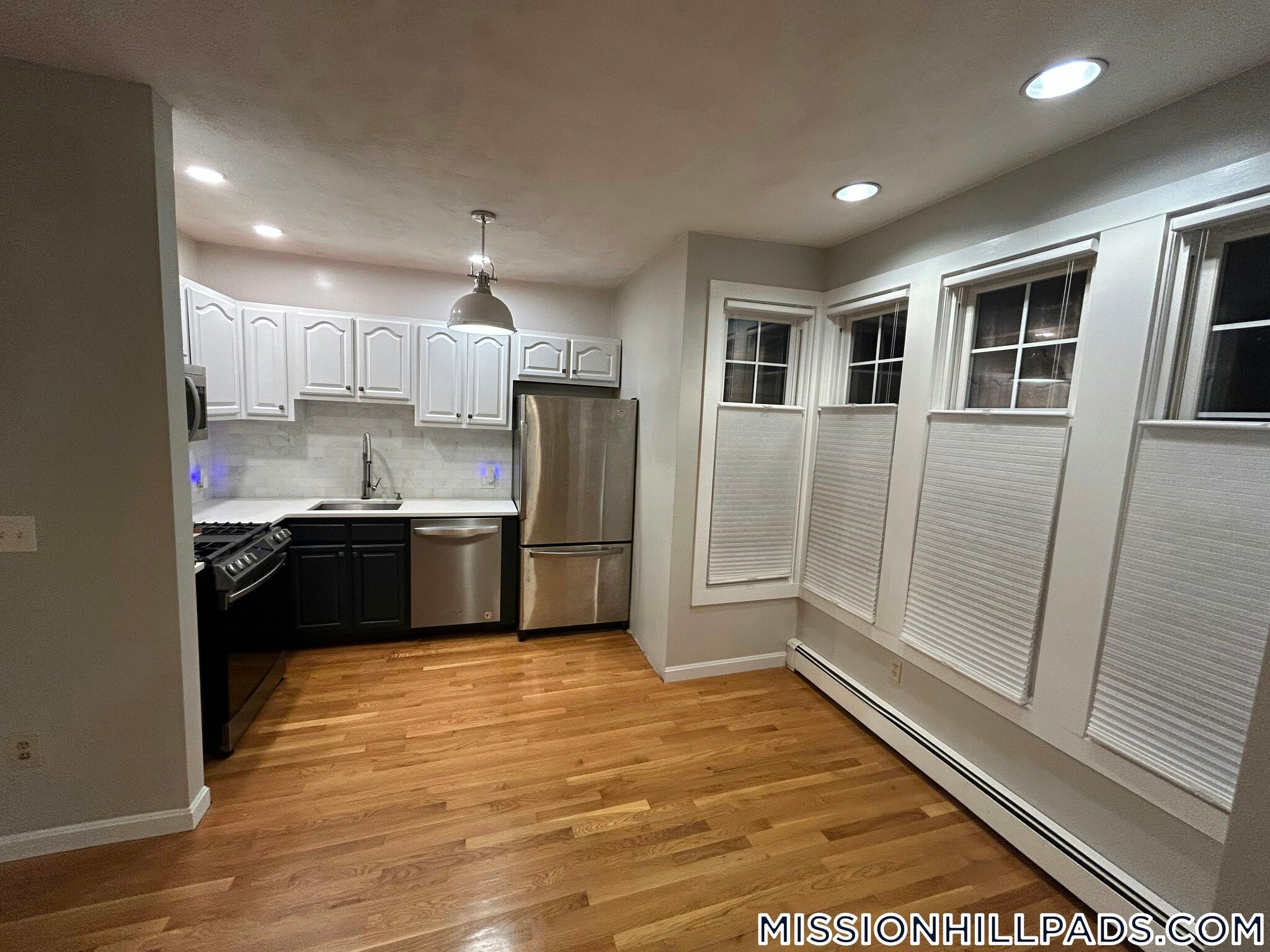 Building Photo - 120 Highland St