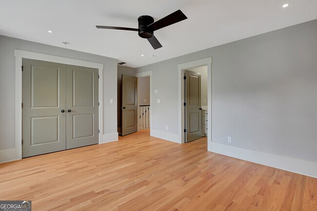 Building Photo - 10659 Serenbe Ln