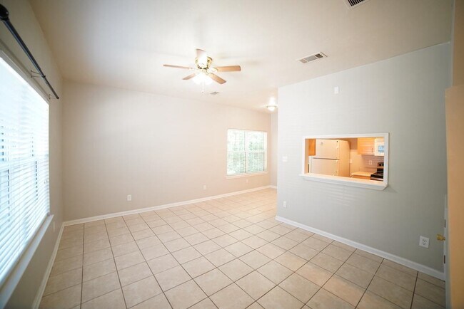 Building Photo - 2403 Hartsfield Rd