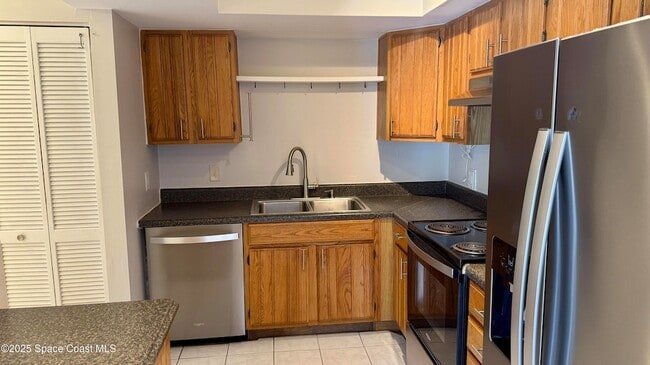 Building Photo - 1044 Ashley Ave