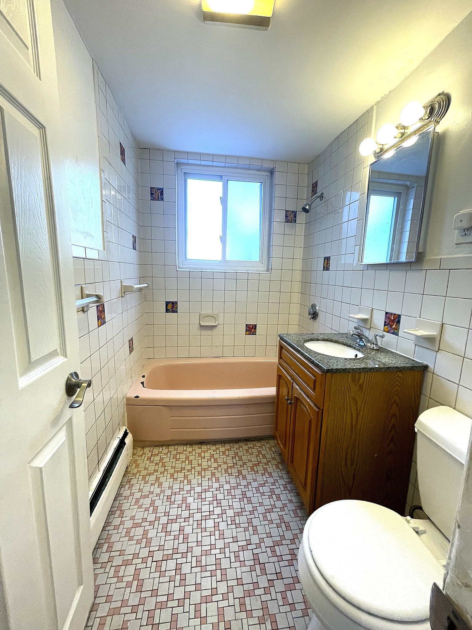 Building Photo - 8 Bryon Rd