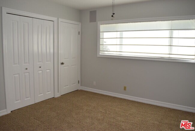 Building Photo - 11365 Chalon Rd