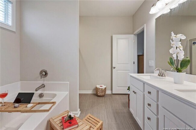 Building Photo - 601 Laurel Lake Rd