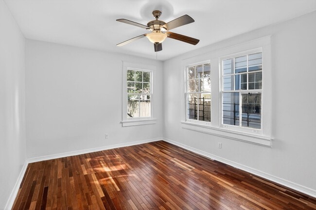 Building Photo - 3132 Robert St