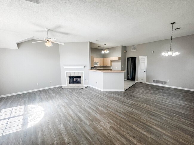 Building Photo - 6900 Wrigley Dr