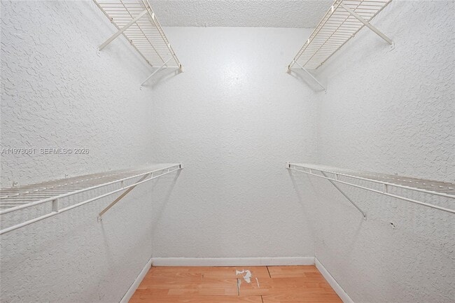 Building Photo - 2871 N Oakland Forest Dr