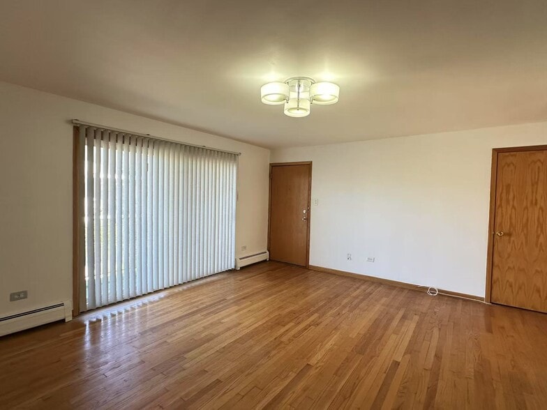 Building Photo - 3853 W 47th St