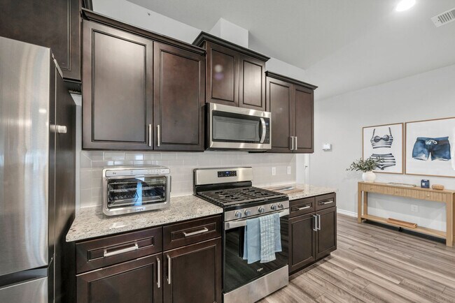 Building Photo - 2785 Eltonne Gdns Dr