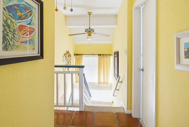 Building Photo - 6512 SW 112th Pl