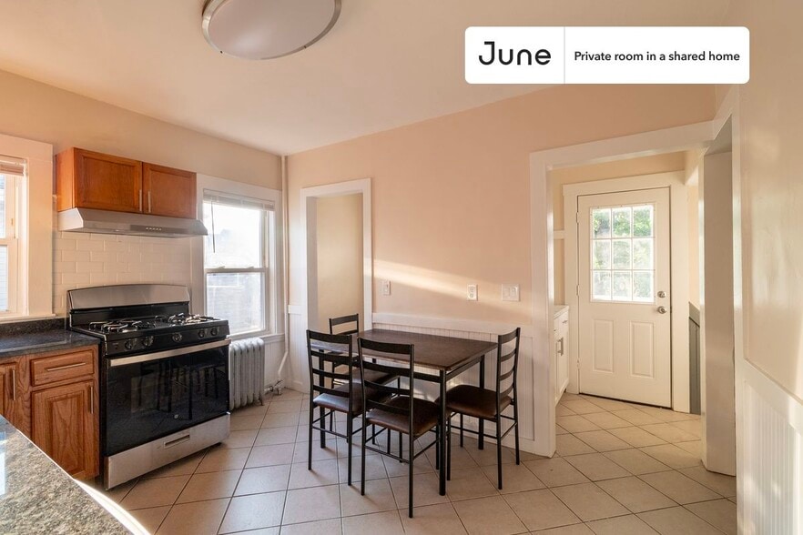 Building Photo - Room in Shared 6 bed/2 bath home in Allston