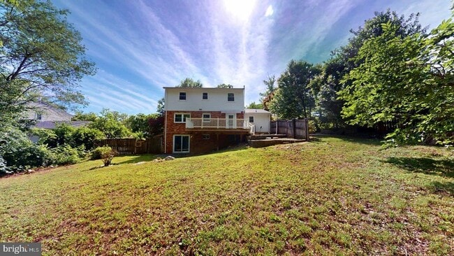 Building Photo - 6602 Greenview Ln