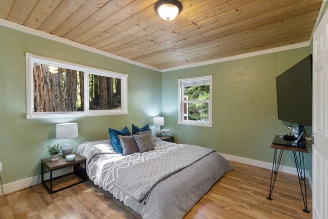 Building Photo - Serene Felton Retreat – Spacious Home Nest...