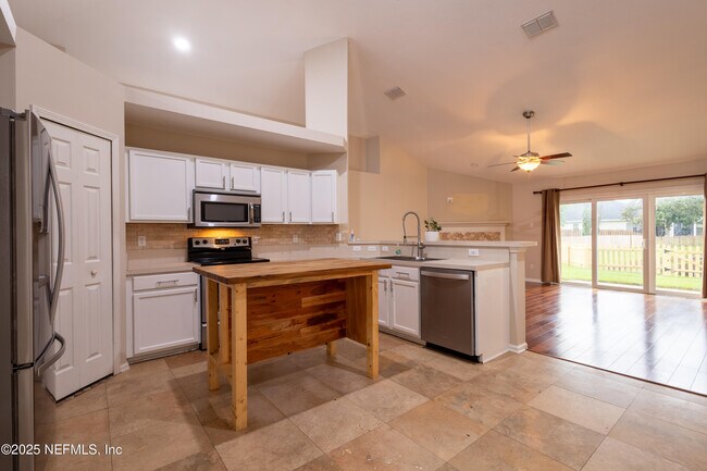 Building Photo - 1341 Grey Feather Ln