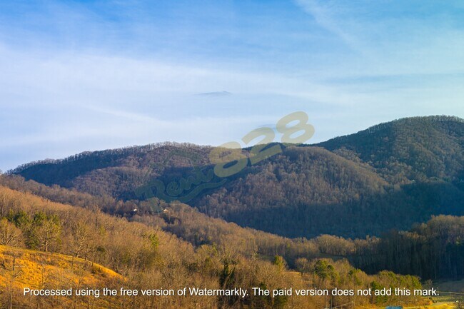 Building Photo - 96 Farmwood Ln