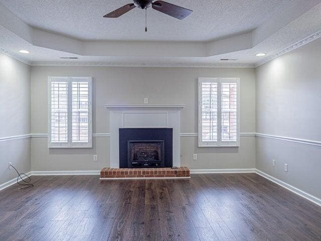 Building Photo - 655 Torrey Pines Dr