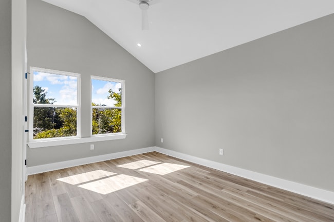 Building Photo - 2007 Arbutus Ave