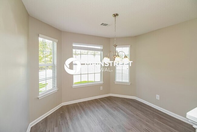 Building Photo - 4 Bedroom Pet-Friendly Home in Atlanta, GA with Main Street Renewal