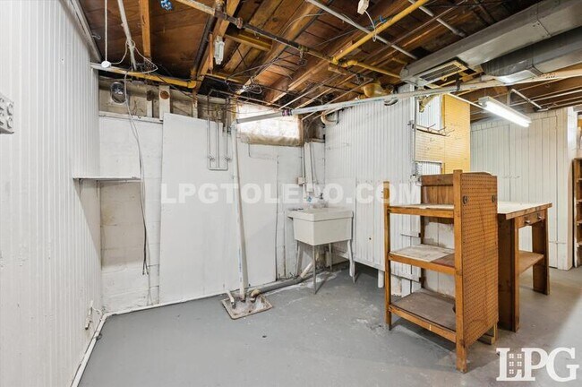 Building Photo - 3617 Homewood Ave