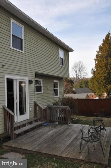 Building Photo - 9705 Glen Ave