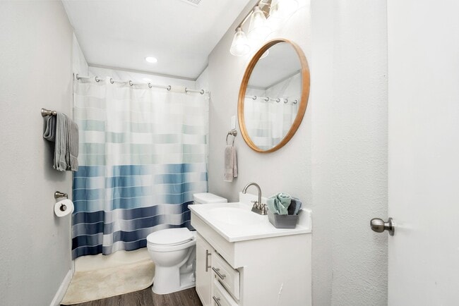 Building Photo - 4710 Paradise Ln