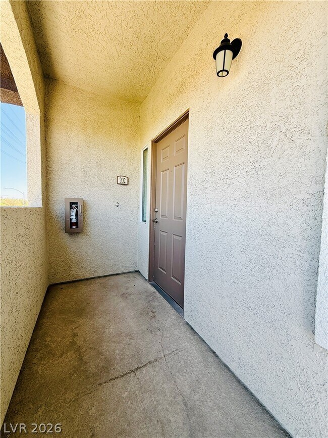 Building Photo - 3504 Desert Cliff St