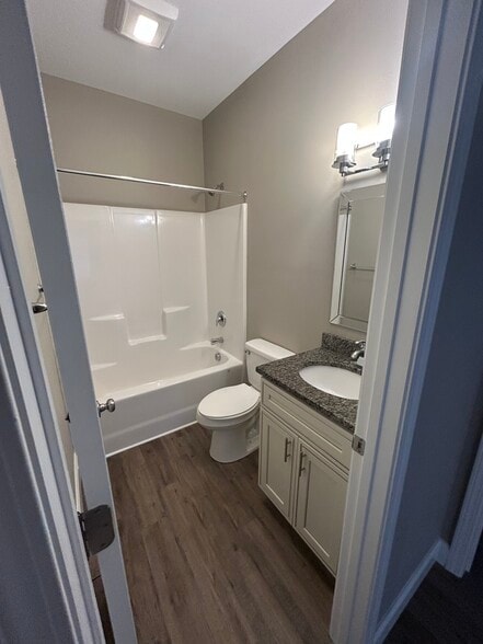 Building Photo - 108 Briar Ln