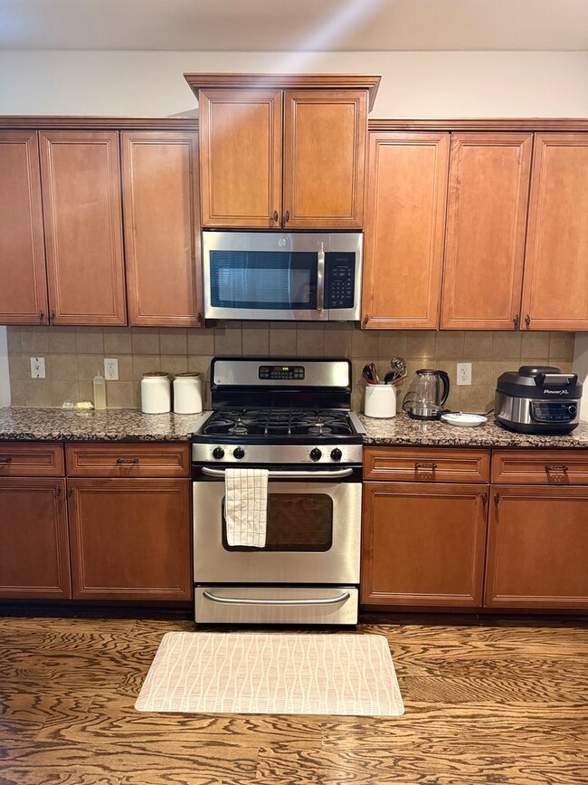 Building Photo - Gorgeous Home for Rent in Sought-after Suw...