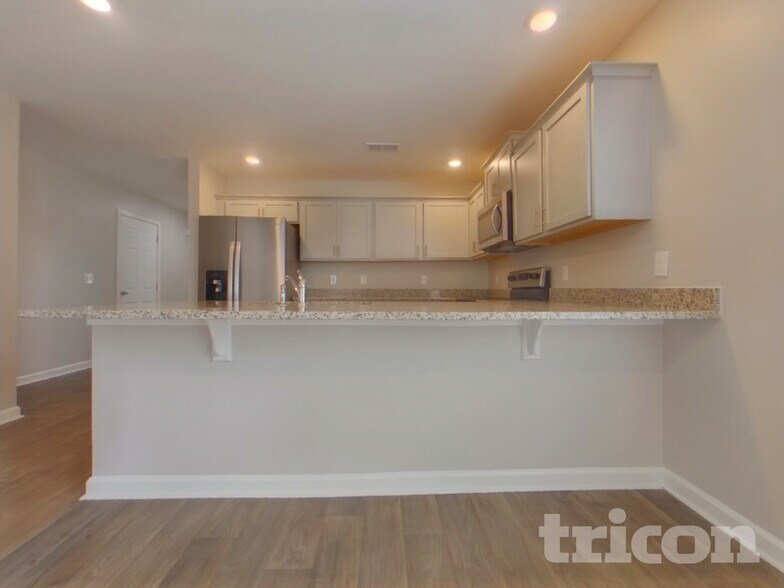 Building Photo - 122 Denali Cir