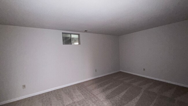 Building Photo - Occoquan Townhouse