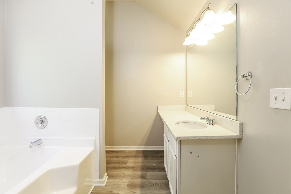Building Photo - 3112 Berthas Overlook