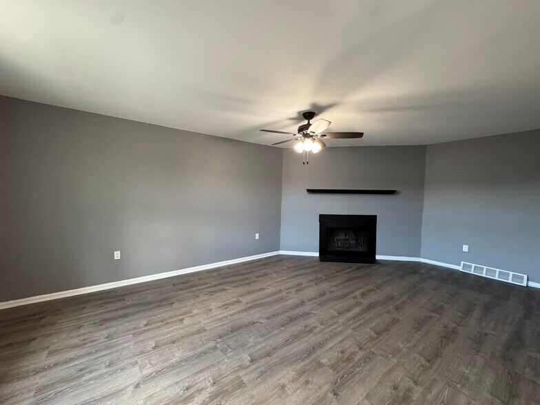 Building Photo - 1412 Whitpain Hls