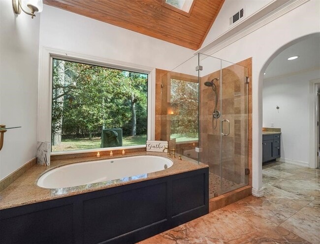 Building Photo - 2111 Diane St