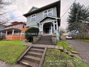 Building Photo - 2120 SE Main St