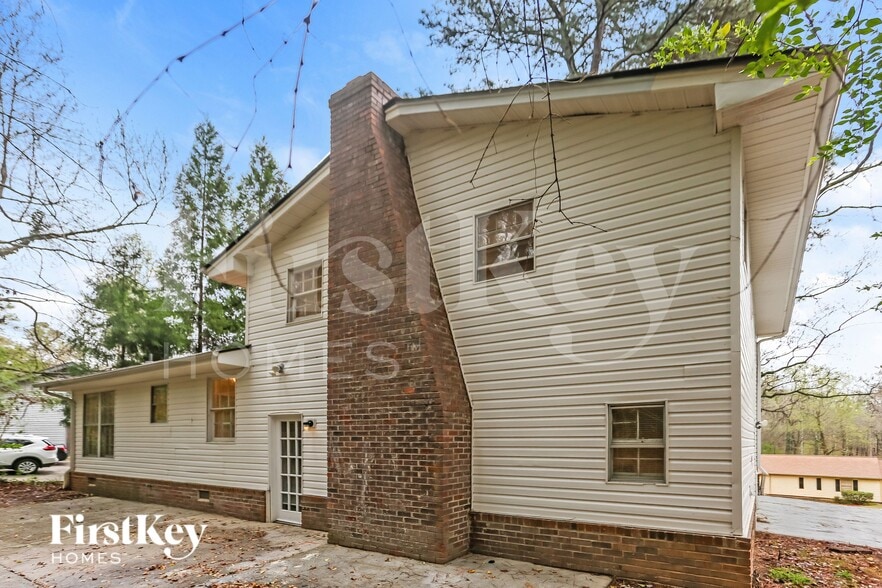 Building Photo - 2881 Hickory Trail