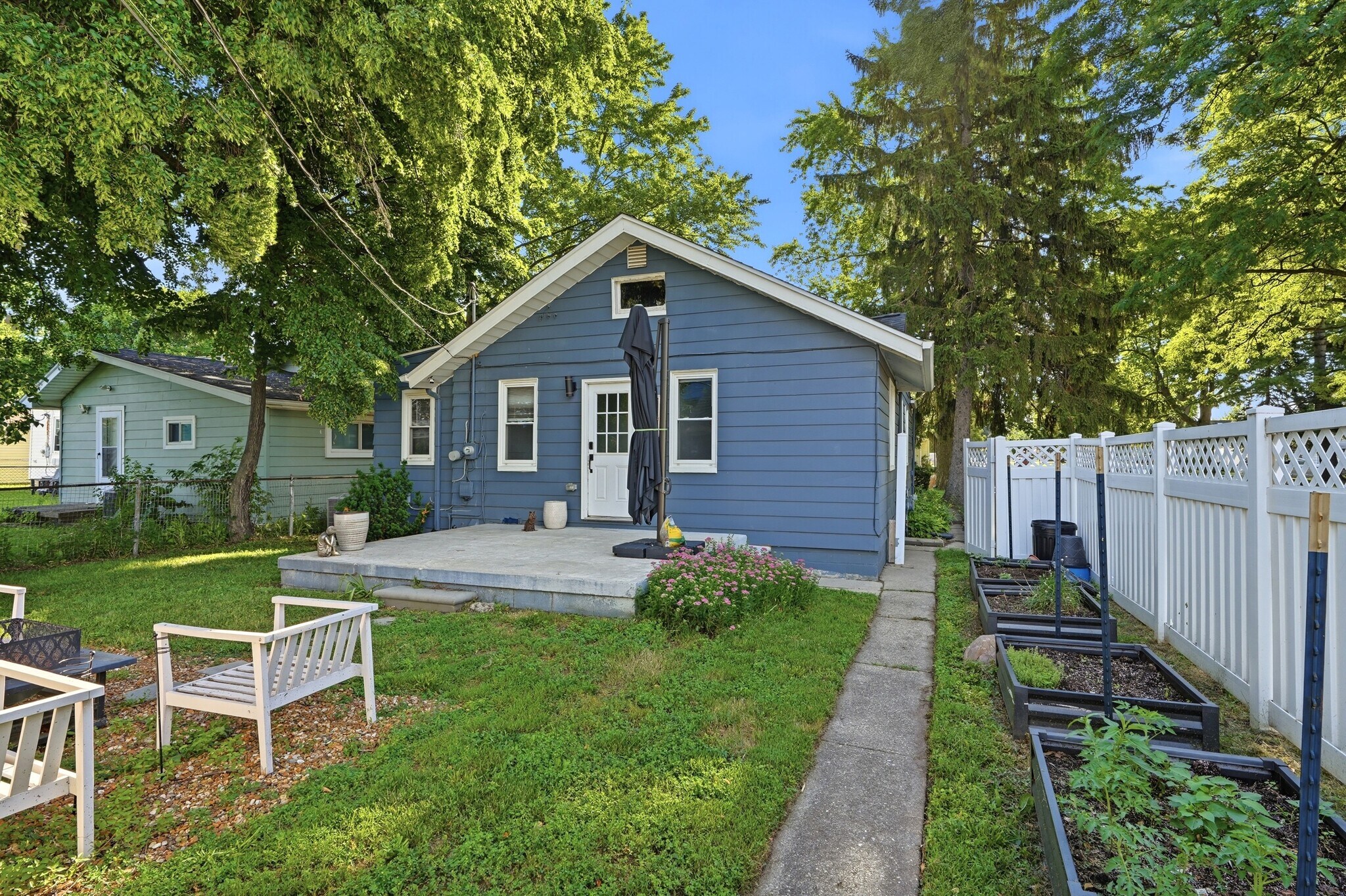 Building Photo - 3175 McDowell St